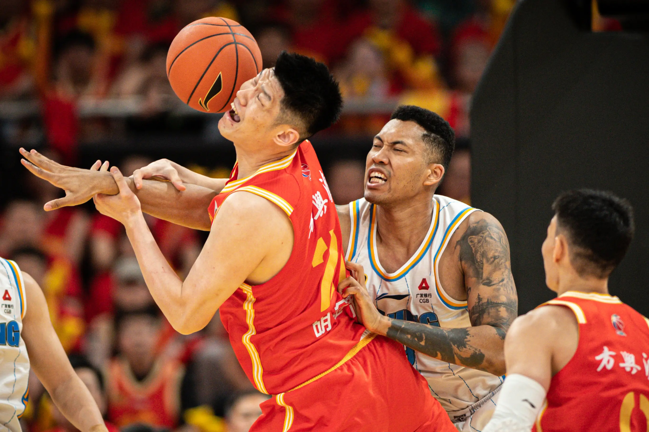 印第安纳步行者迎CBA常规赛关键赛，转会期回应争议，赛场秩序良好，球队文化再被提及的简单介绍海星体育