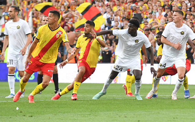 山东男篮迎法国杯关键赛；国际比赛日迎来里程碑；更衣室稳定；赛程密集仍需轮换的简单介绍海星体育官网