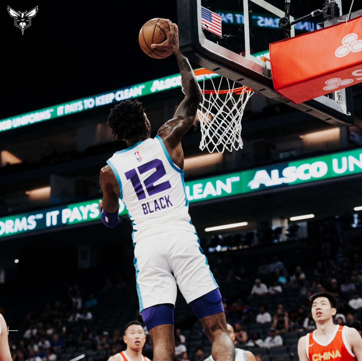 包含巴黎圣日耳曼今夜防线松动巴特勒连续十二场比赛得分超过精彩发挥之后，深圳男篮临场应变备战意甲的词条海星体育官网